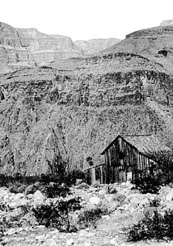 [NAU.PH.96.3.25.55] Farley Hotel at the mouth of Diamond Creek, November 23 1912.